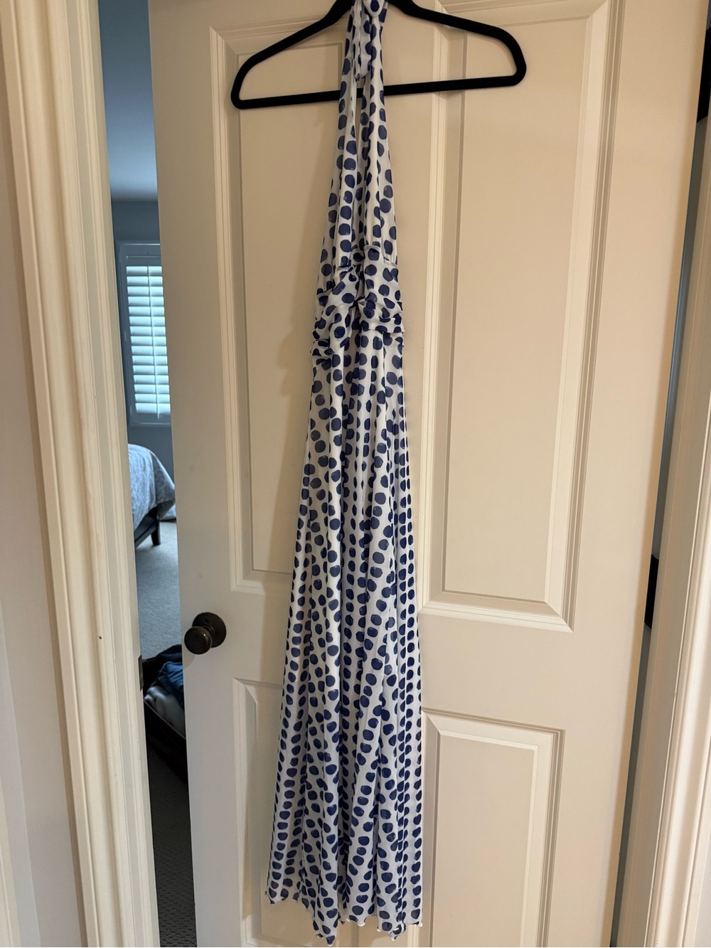 Dress - Picture 3 of 4